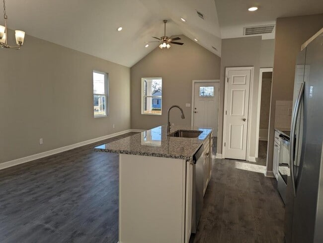 Building Photo - 625 S Caldwell St