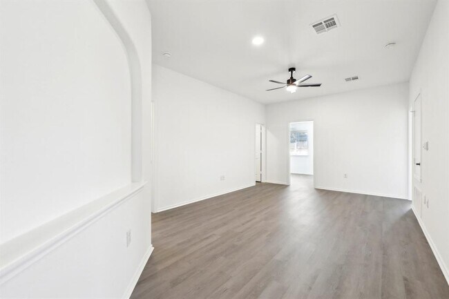 Building Photo - 2403 Andrea Woods Cove