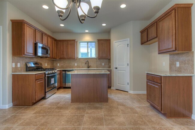 Building Photo - 3451 Mayfield Ranch Blvd