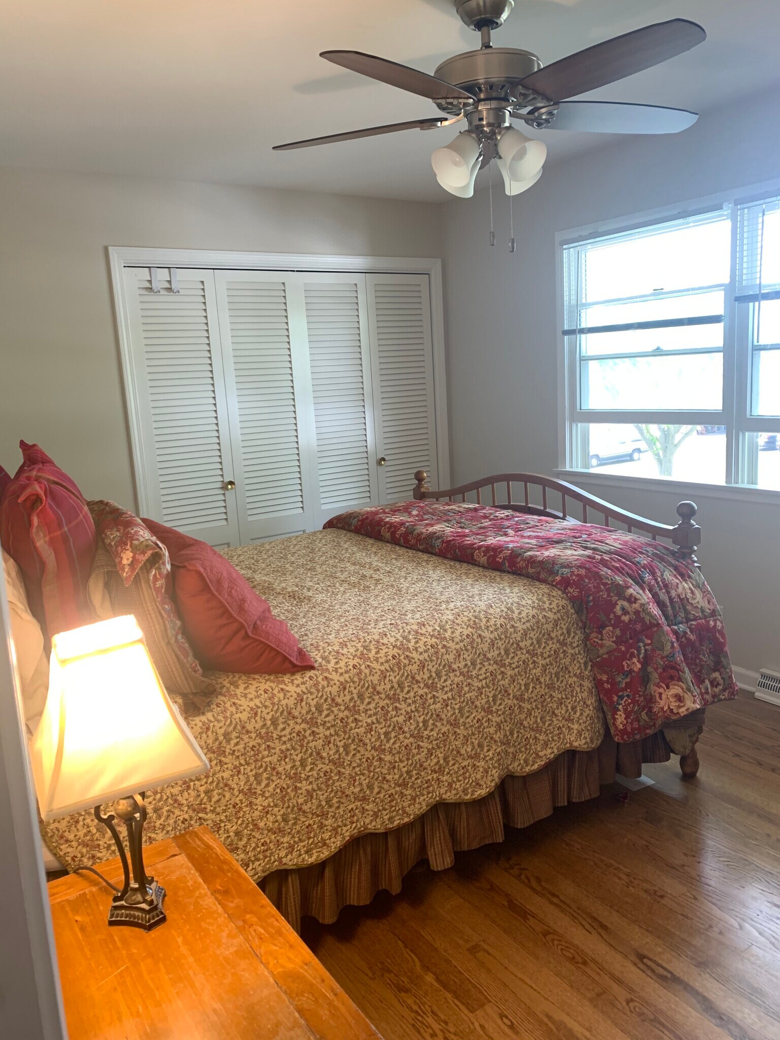 2nd bedroom - 1001 Eddy Ct