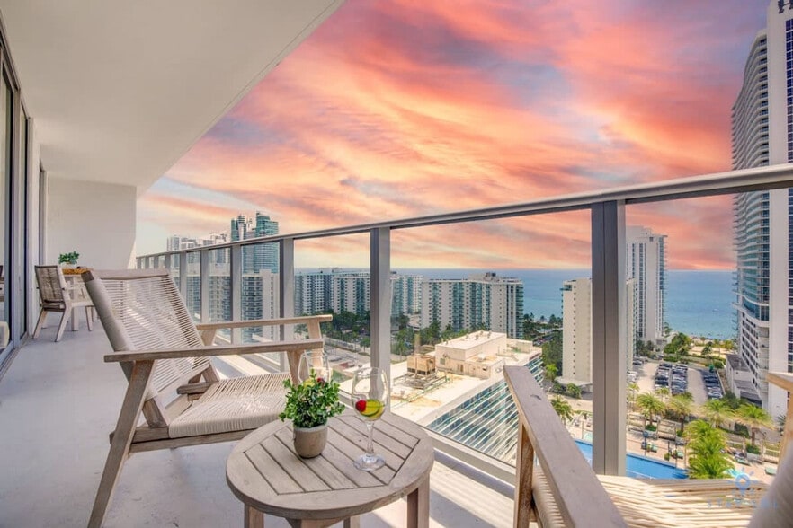 Building Photo - 4010 S Ocean Dr