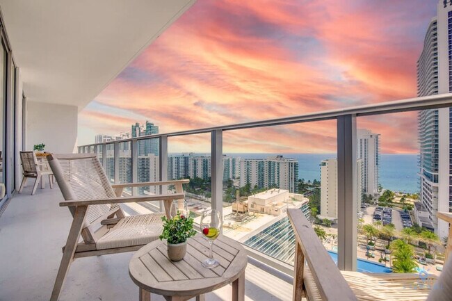 Building Photo - 4010 S Ocean Dr