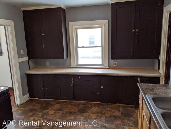 Building Photo - 3 br, 1.5 bath House - 815 West Thomas Street