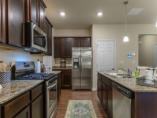 Building Photo - 151 Centennial Ridge Dr