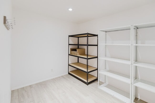 Building Photo - Adorable 2 bedroom 1 bath House
