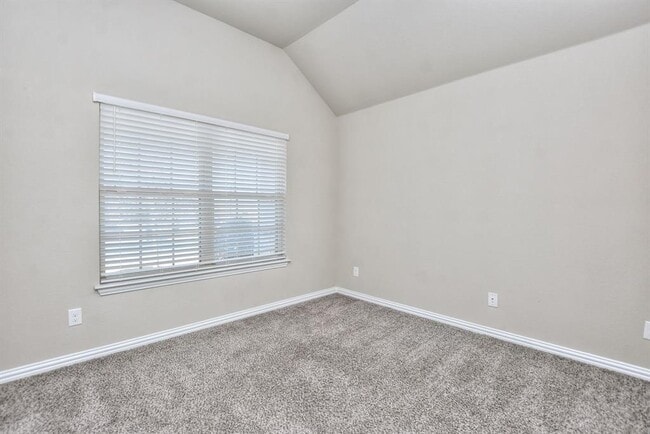 Building Photo - 109 Belford St