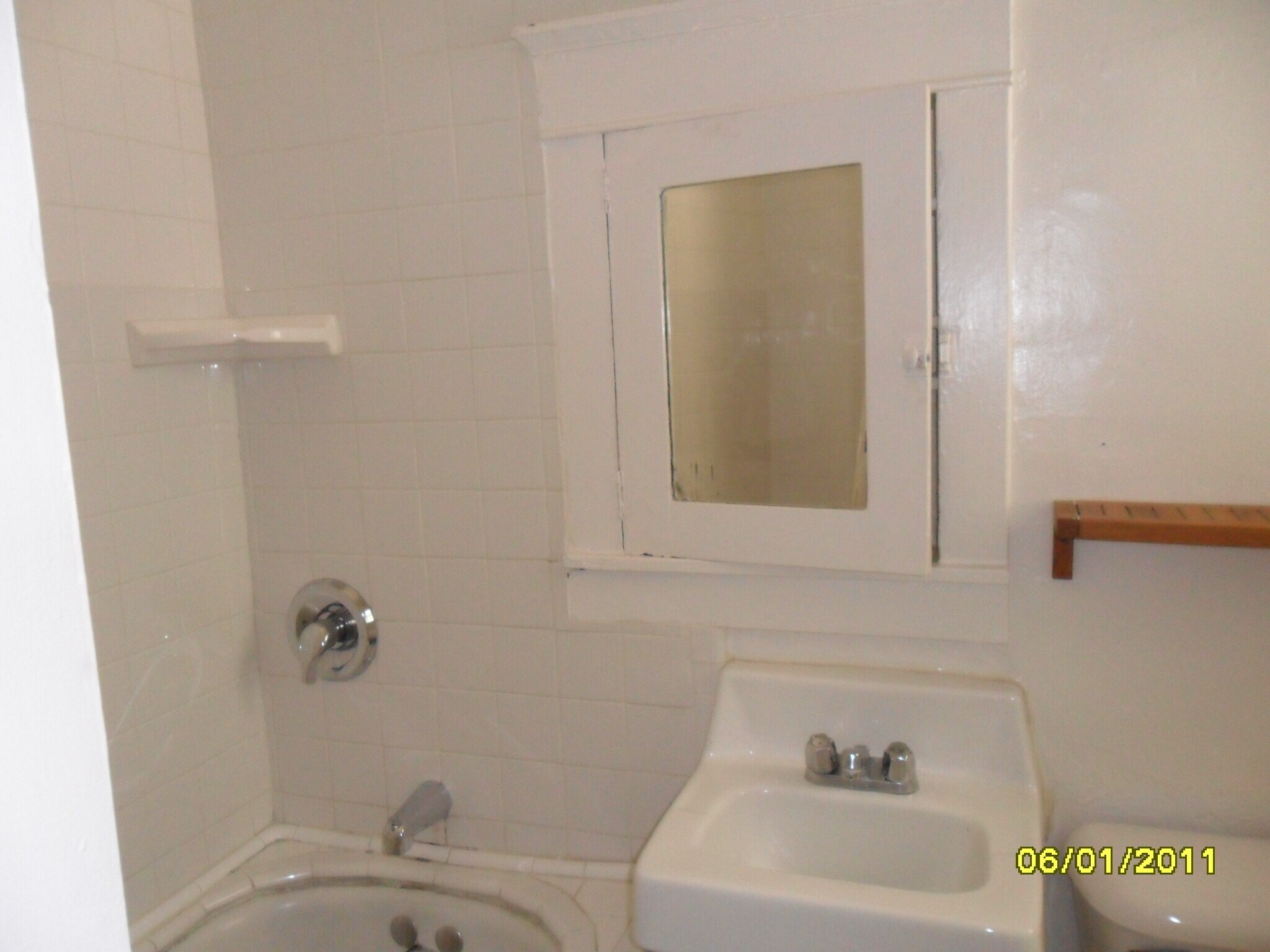 Bathroom - 304 N Colorado Pl