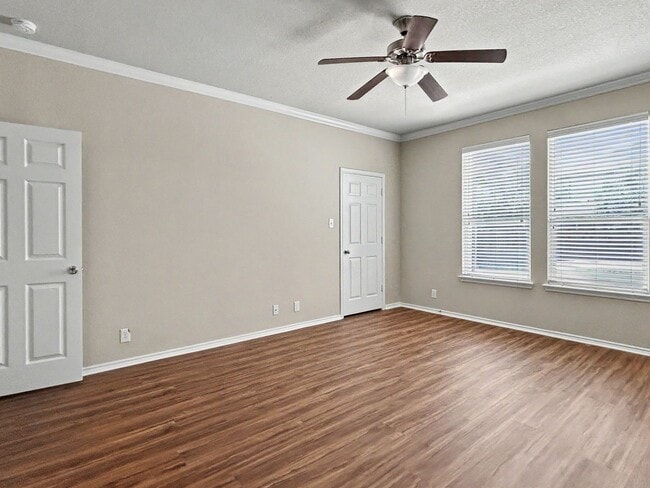 Building Photo - 3,115-Square-Foot Home in Wildhorse at Tausch Farms
