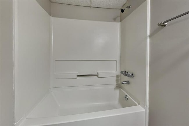 Building Photo - 2750 Herron Cir