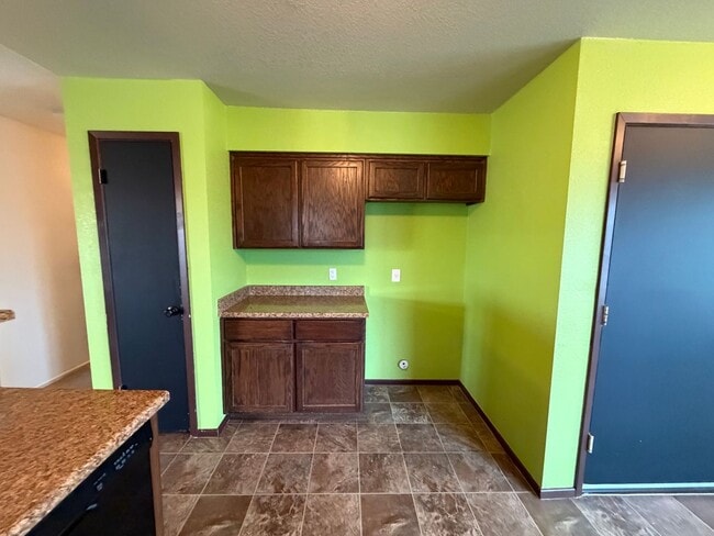 Building Photo - POOL & SOLAR HOME!