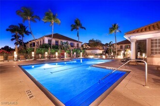 Building Photo - 269 Colonade Cir