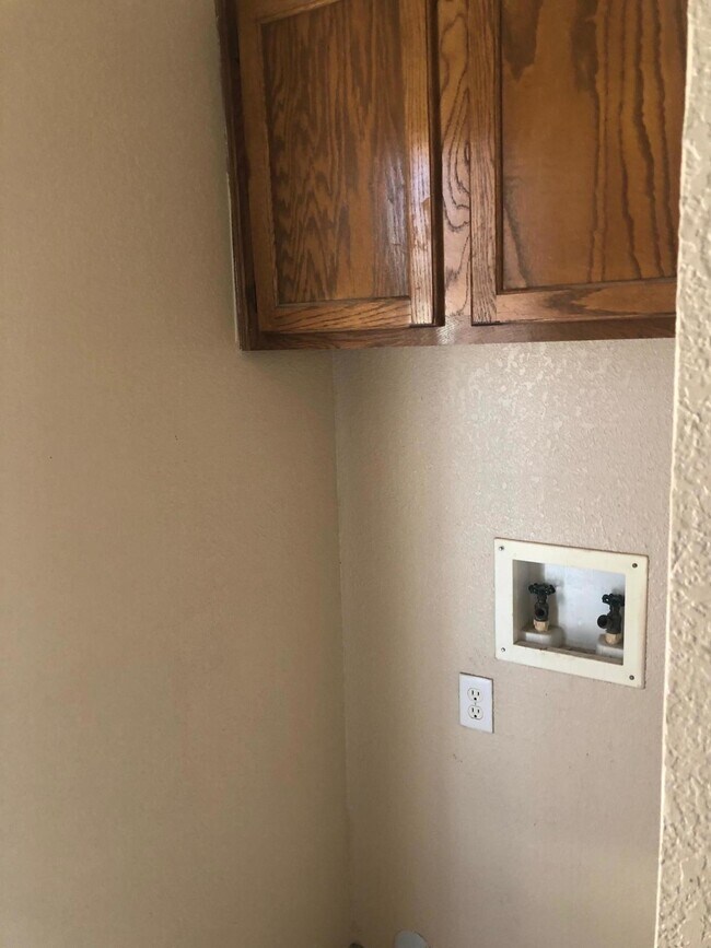 Building Photo - 4069 Tierra Venado Dr