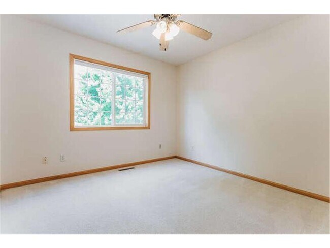 Building Photo - 17583 Foxboro Ln