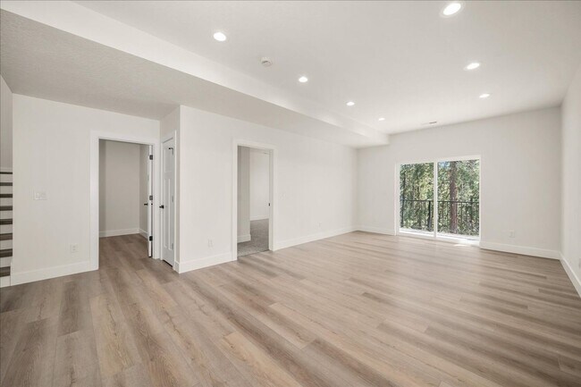 Building Photo - $3,800 - 4 Bed / 3 Bath Stunning Brand New...