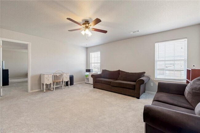 Building Photo - 5005 W Bay Ct