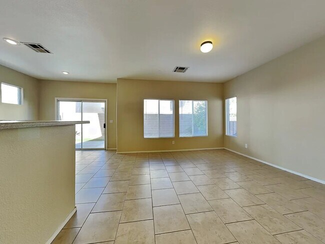 Building Photo - 1015 Shades End Ave