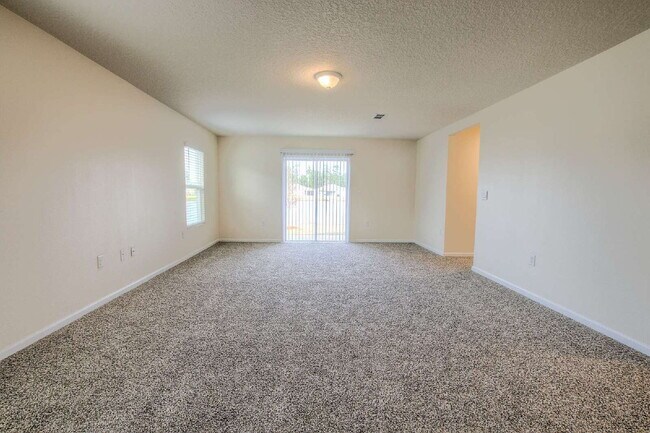 Building Photo - For Rent- 2nd month FREE Rent