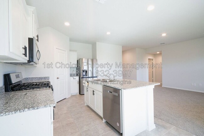 Building Photo - 713 Spaulding St
