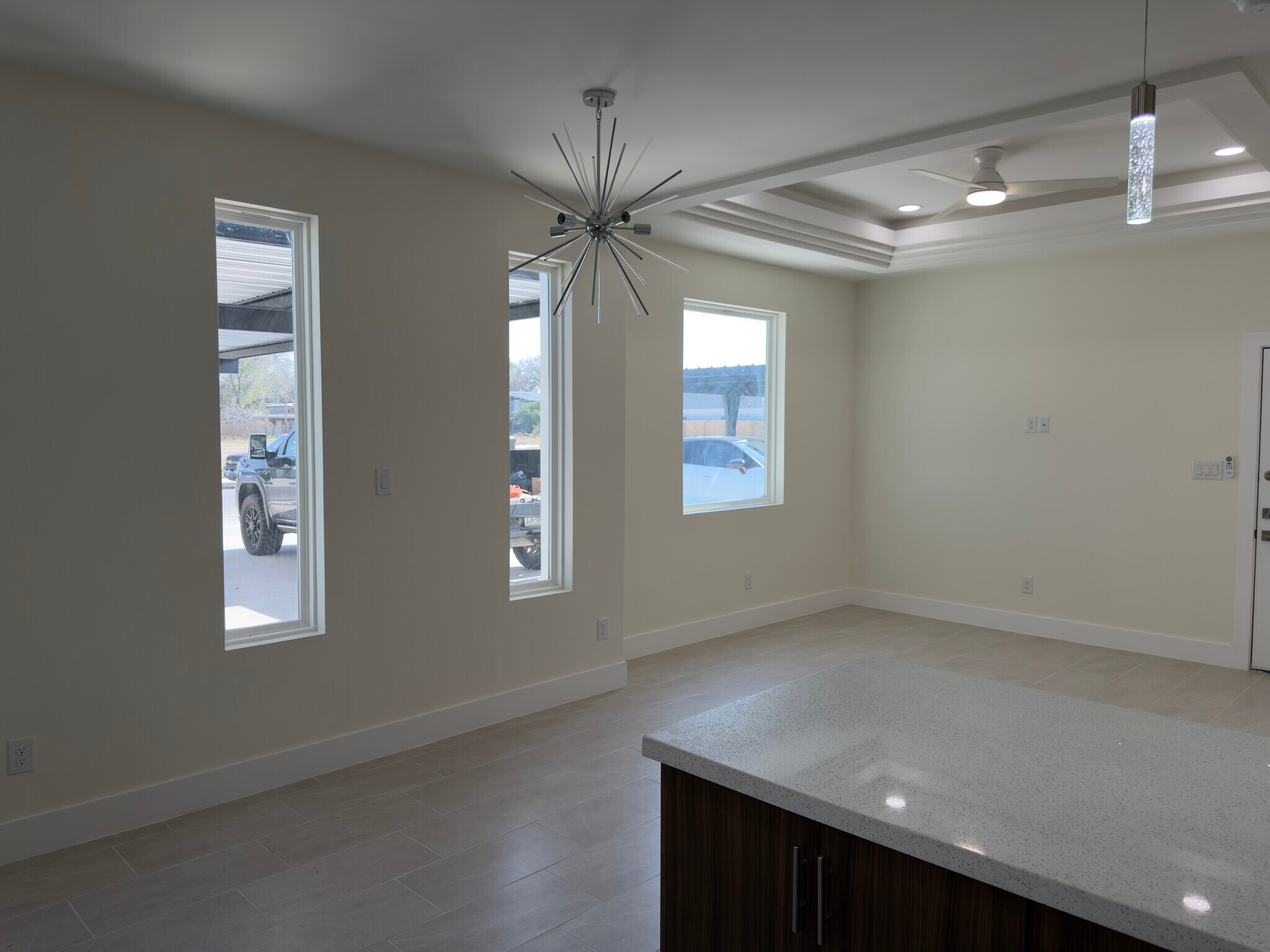 Building Photo - 609 N Alexandrite Ave