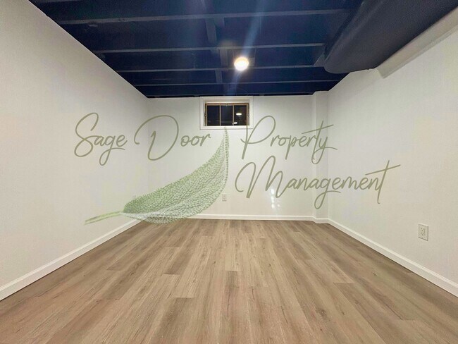 Building Photo - 5 BEDROOM IN INDEPENDENCE!!!