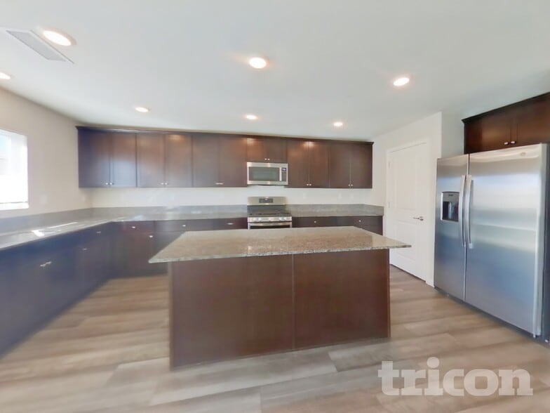 Building Photo - 8948 Elk Ravine Dr