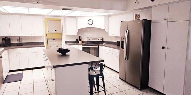 Building Photo - 2203 43rd St W