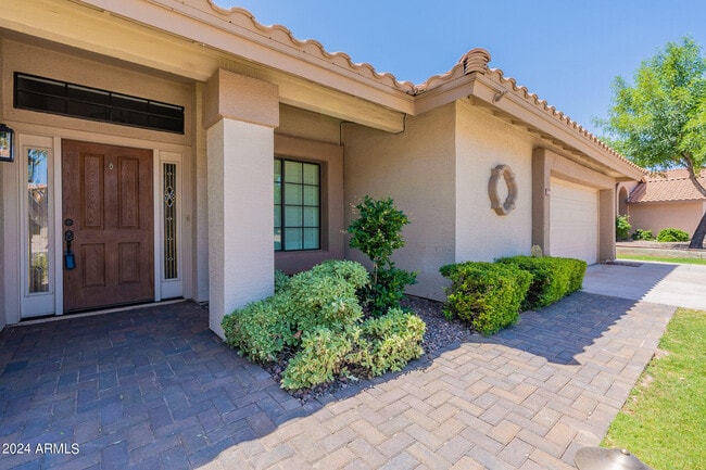 Building Photo - 1449 W Antiqua Dr