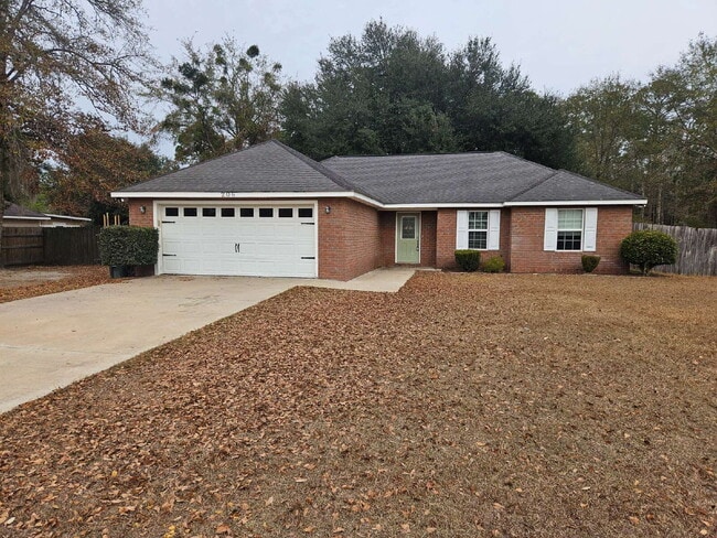 Primary Photo - Home in Ludowici for rent with large fenced yard.