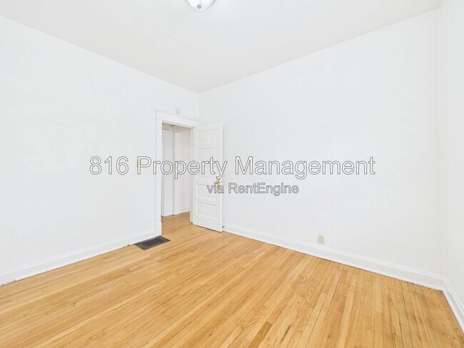 Building Photo - 4008 Charlotte St