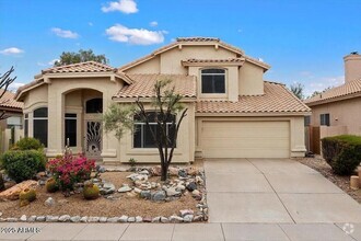 Building Photo - 9056 E Maple Dr