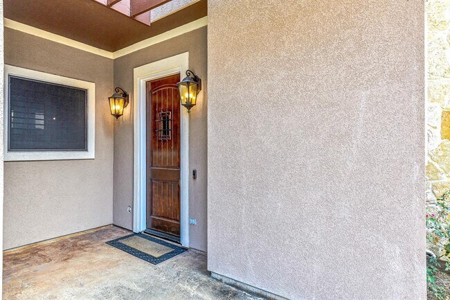 Building Photo - 11022 Robin Hood Ct