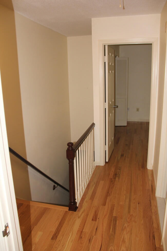 upstairs hallway - 45 Tunxis Vlg