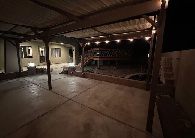 Building Photo - 538 W Chatfield St