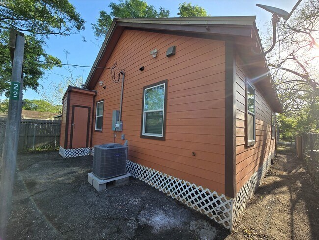Building Photo - 846 S Morgan St