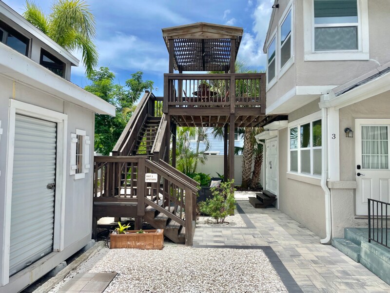 Building Photo - 7700 Boca Ciega Dr