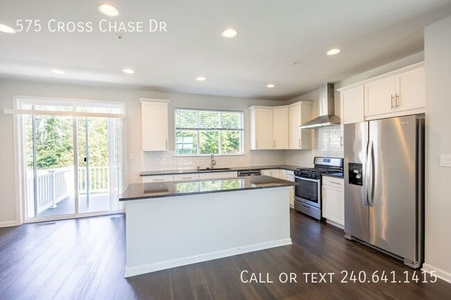 Building Photo - 575 Cross Chase Dr