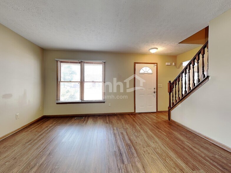 Building Photo - 1155 Arlie Ct