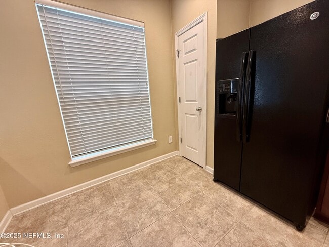 Building Photo - 3514 Summerlin Ln N