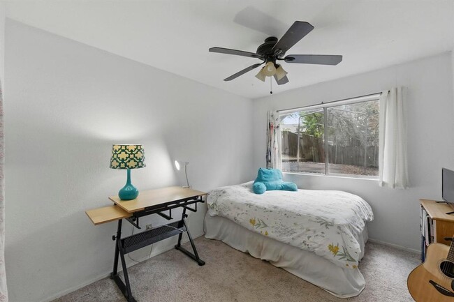 Building Photo - 4802 Peach Grove Ct