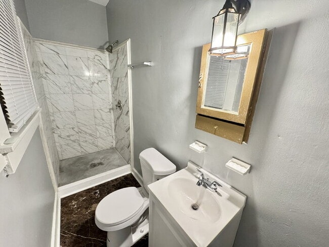 Building Photo - 666 Landis St