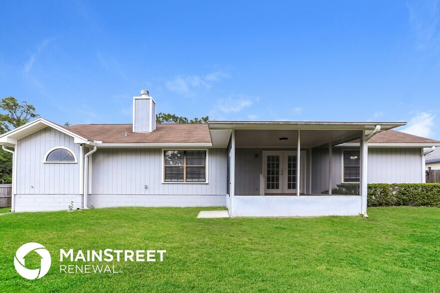 Building Photo - 1330 Westlawn Dr