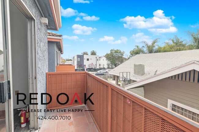 Building Photo - 1341 W 37th Pl