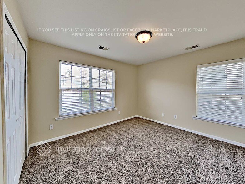 Building Photo - 5107 Abercromby St