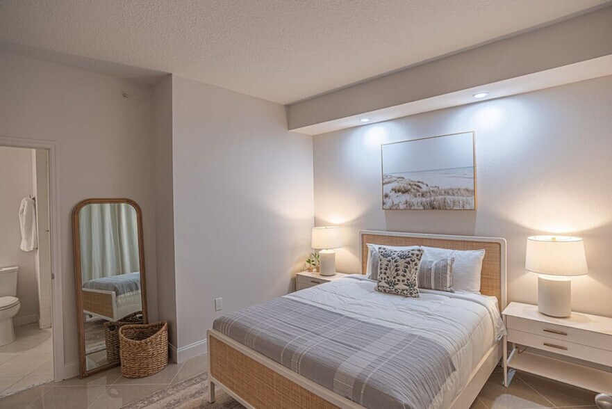 Building Photo - 16700 Gulf Blvd