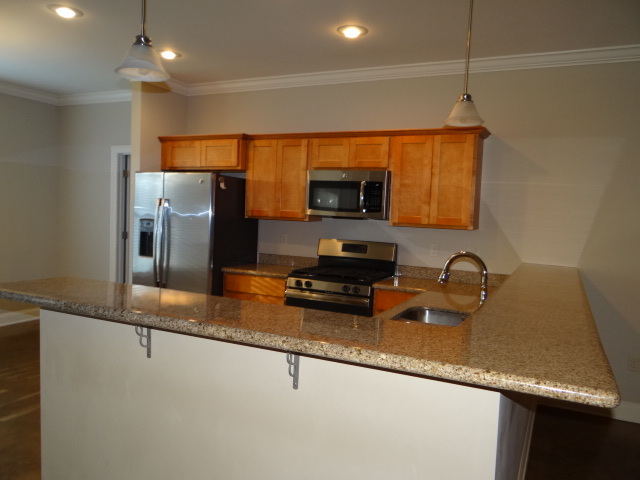 Building Photo - 28451 Longfellow Ln