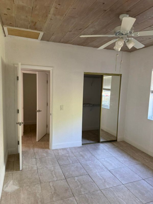 Building Photo - 1131 S N St