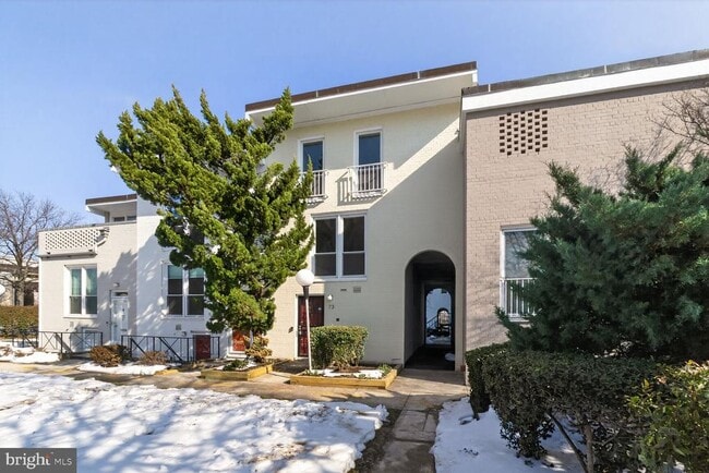 Building Photo - 73 G St SW