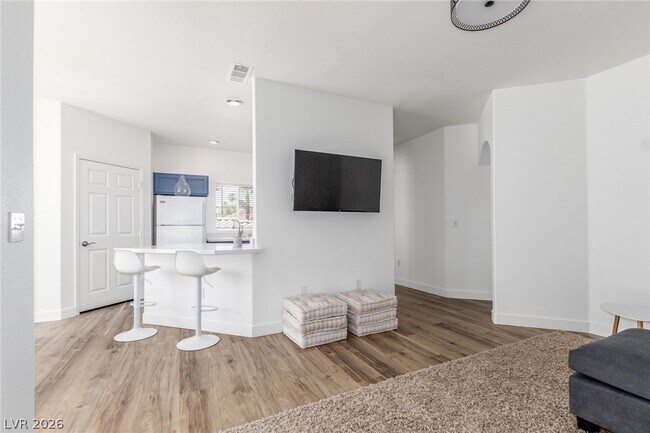 Building Photo - 1500 Cardinal Peak Ln