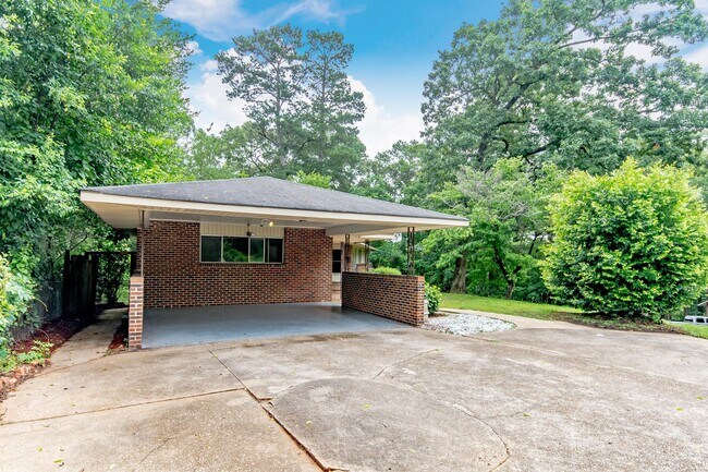 Building Photo - 3105 Pelzer Ave