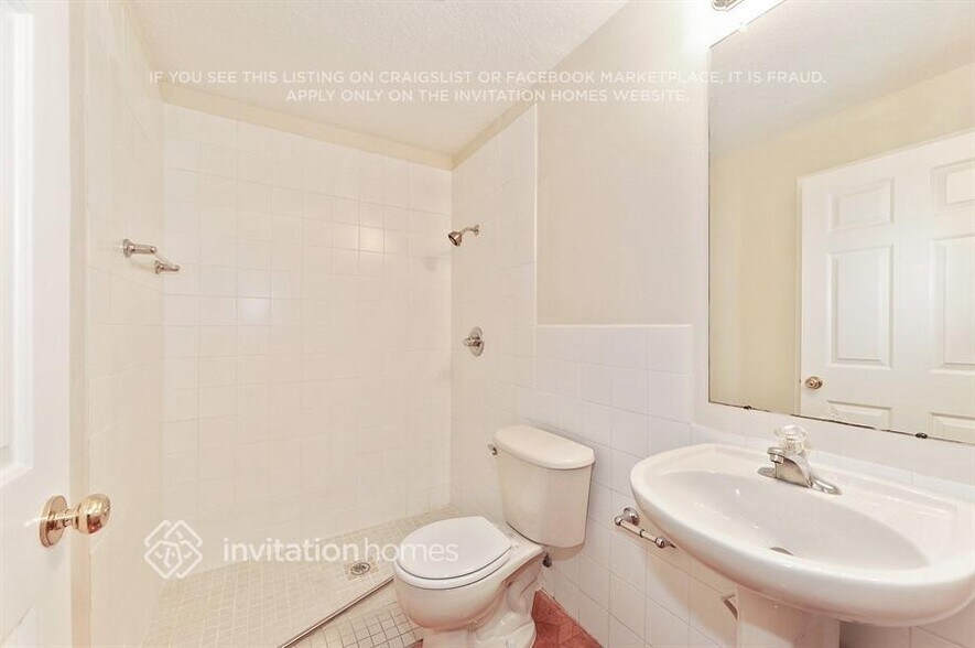 Building Photo - 11216 Lake Lanier Dr